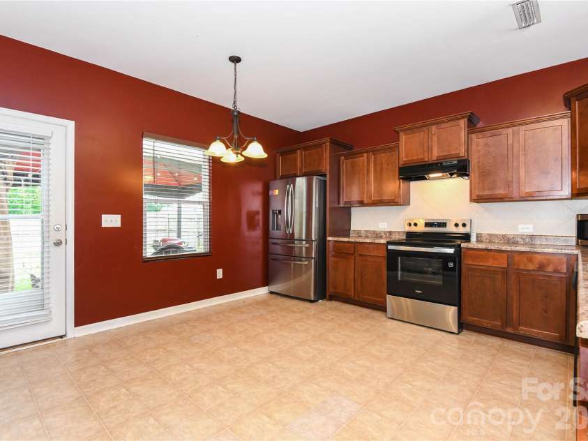 5149 Red Poll Drive, Greensboro, NC 27405.  MLS# CAR4411015, YatesRealty ID 44660. Kitchen
