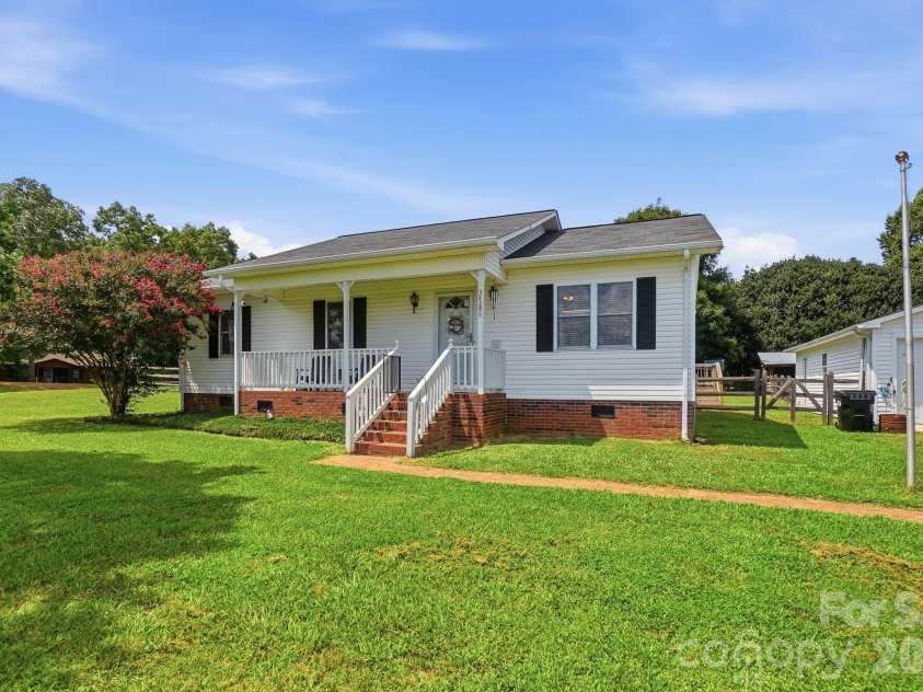 34295 Springdale Drive, New London, NC 28127.  MLS# CAR4413292, YatesRealty ID 44662. 