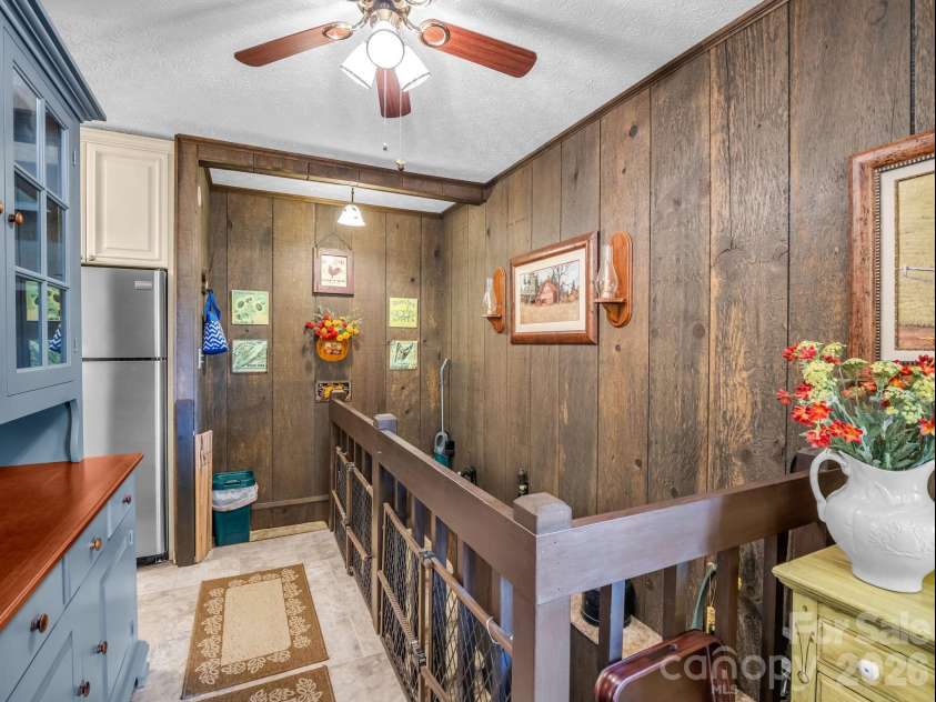12 Chippewa Trail, Black Mountain, NC 28711.  MLS# CAR4407721, YatesRealty ID 44665. 