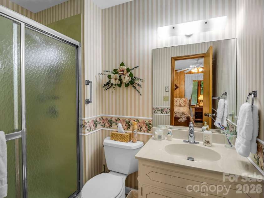 12 Chippewa Trail, Black Mountain, NC 28711.  MLS# CAR4407721, YatesRealty ID 44665. 