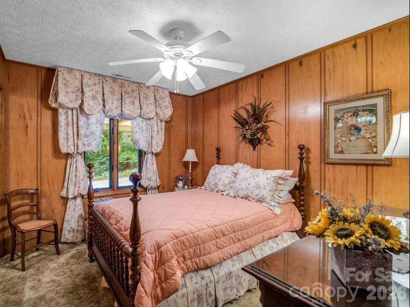 12 Chippewa Trail, Black Mountain, NC 28711.  MLS# CAR4407721, YatesRealty ID 44665. 