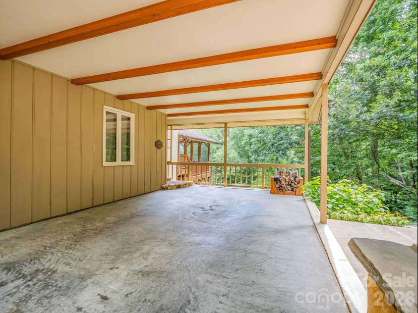 12 Chippewa Trail, Black Mountain, NC 28711.  MLS# CAR4407721, YatesRealty ID 44665. 