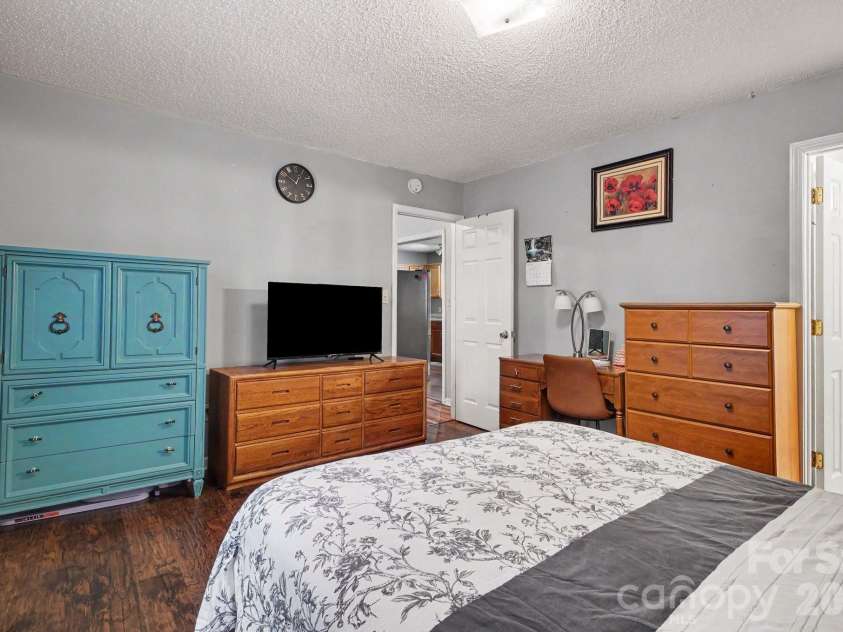 1209 Juniper Street, Kannapolis, NC 28081.  MLS# CAR4415022, YatesRealty ID 44666. 
