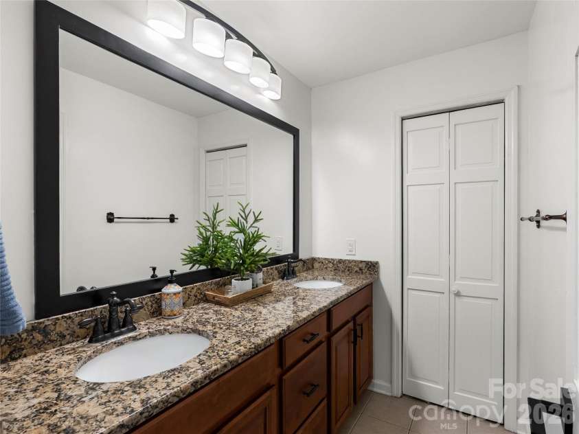 310 Case Street, Columbus, NC 28722.  MLS# CAR4371451, YatesRealty ID 44667. Full bath - hallway upstairs