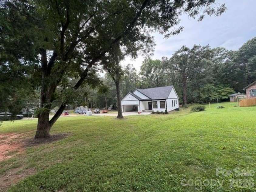651  BISHS WAY, Bishs Way, Lincolnton, NC 28092.  MLS# CAR4415002, YatesRealty ID 44669. 