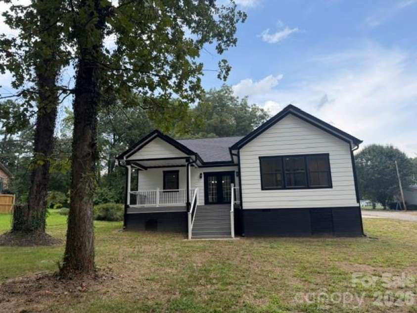 651 Bishs Way, Lincolnton, NC 28092.  MLS# CAR4415002, YatesRealty ID 44669. 