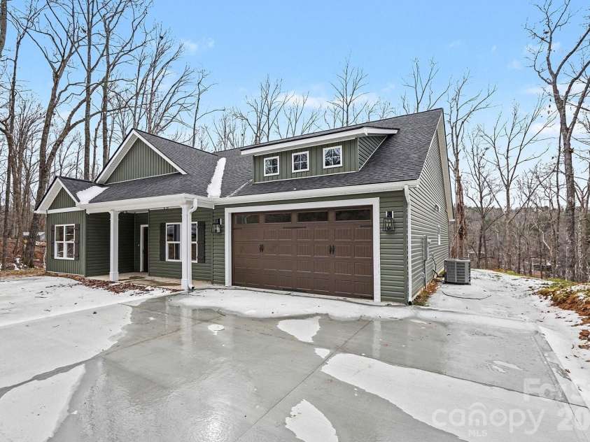 16 Forest Drive, Travelers Rest, SC 29690.  MLS# CAR4315401, YatesRealty ID 4467. 