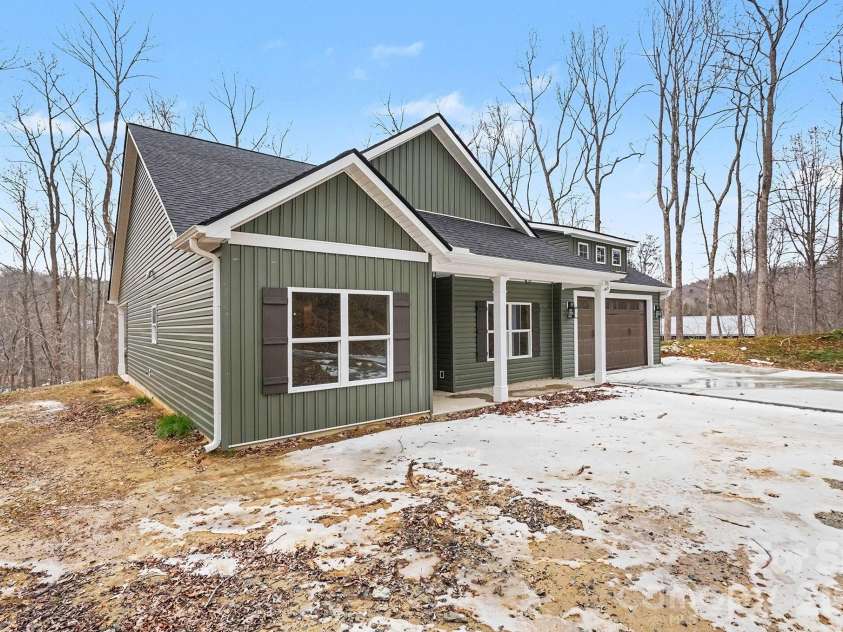 16 Forest Drive, Travelers Rest, SC 29690.  MLS# CAR4315401, YatesRealty ID 4467. 