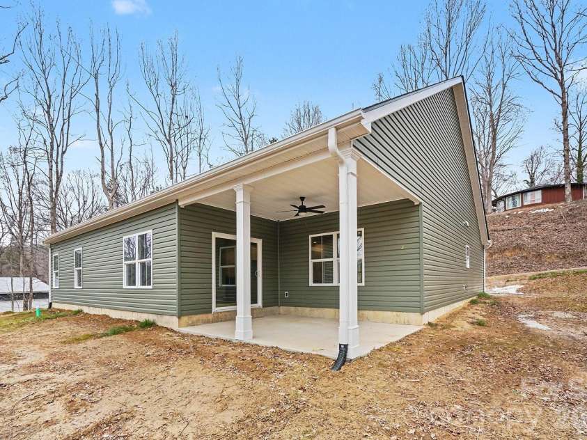 16 Forest Drive, Travelers Rest, SC 29690.  MLS# CAR4315401, YatesRealty ID 4467. 