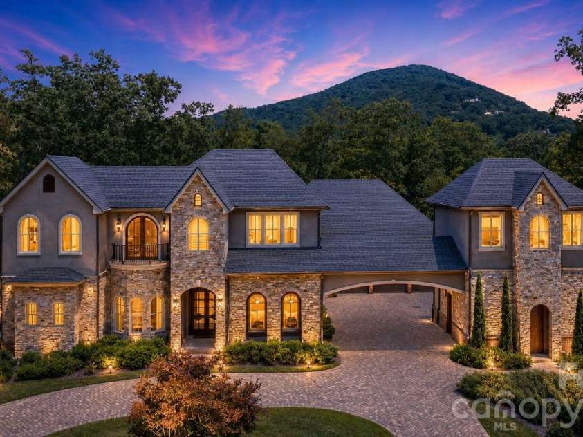 1905 White Tree Trail, Arden, NC 28704.  MLS# CAR4403022, YatesRealty ID 4467. 