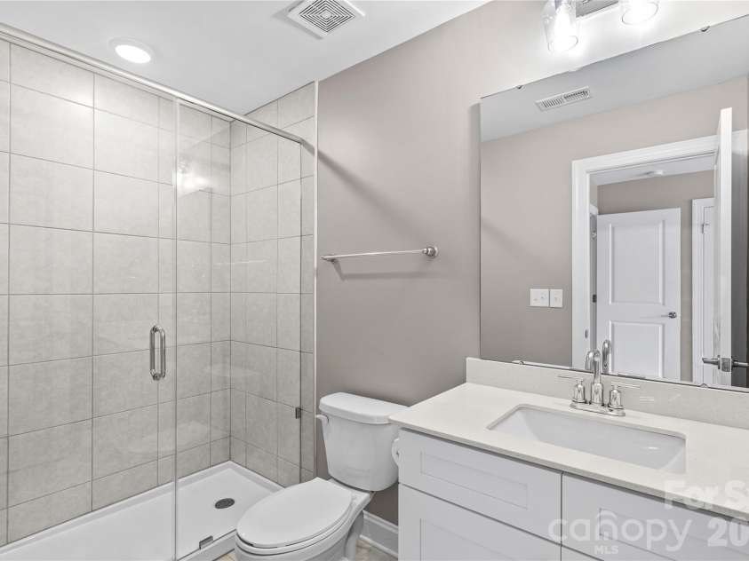 117 Farrier Lane, Statesville, NC 28677.  MLS# CAR4414632, YatesRealty ID 44670. 3rd level full bath