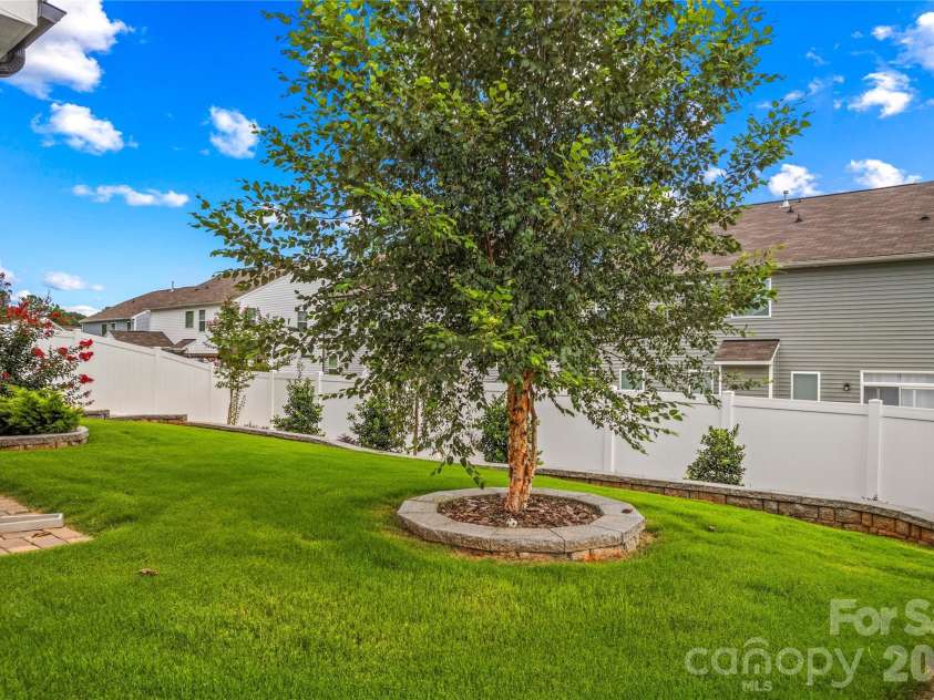 117 Farrier Lane, Statesville, NC 28677.  MLS# CAR4414632, YatesRealty ID 44670. 