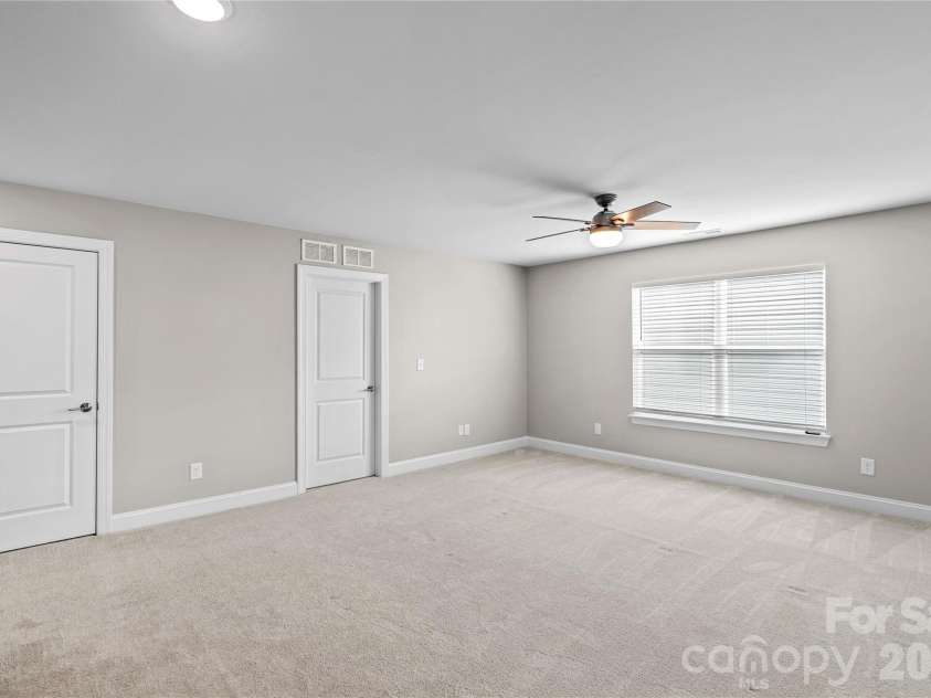 117 Farrier Lane, Statesville, NC 28677.  MLS# CAR4414632, YatesRealty ID 44670. Upper Level Loft & laundry