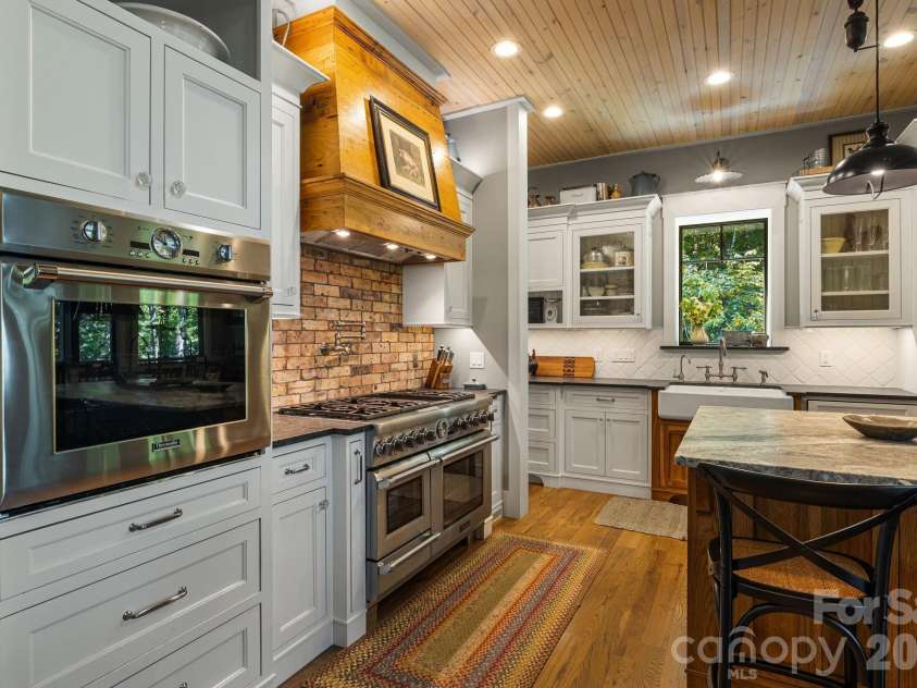 80 East Reach Road, Sylva, NC 28779.  MLS# CAR4414331, YatesRealty ID 44671. 