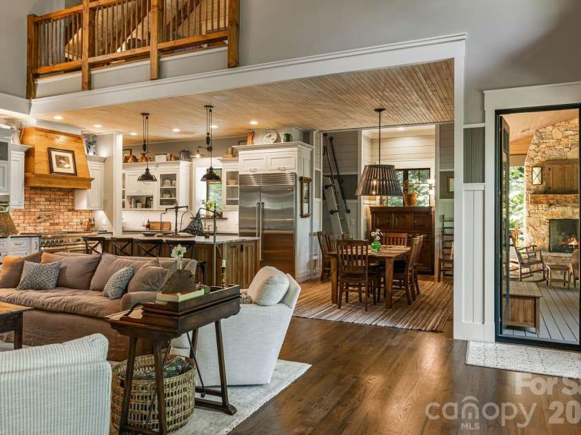 80 East Reach Road, Sylva, NC 28779.  MLS# CAR4414331, YatesRealty ID 44671. 