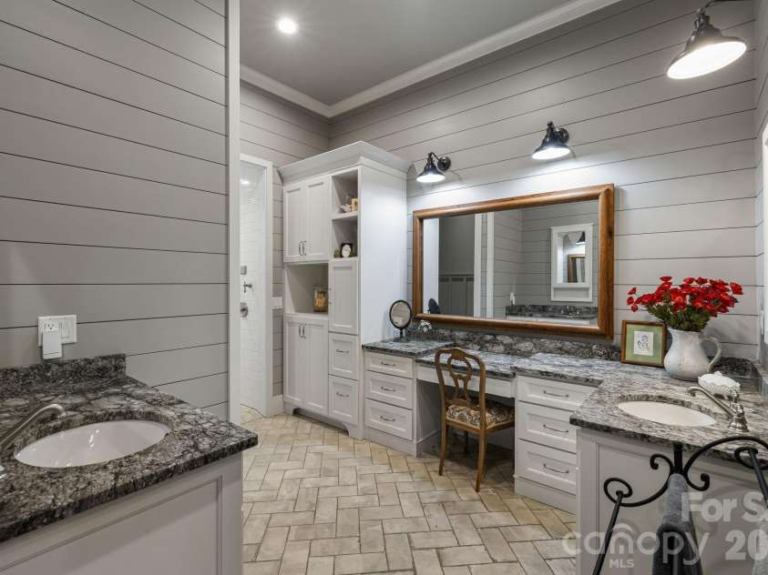 80 East Reach Road, Sylva, NC 28779.  MLS# CAR4414331, YatesRealty ID 44671. 