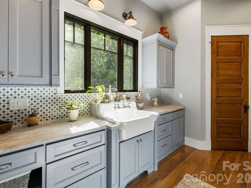 80 East Reach Road, Sylva, NC 28779.  MLS# CAR4414331, YatesRealty ID 44671. 