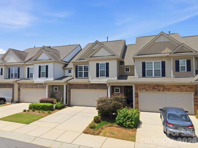 5842 Glassport Lane, Charlotte, NC 28210.  MLS# CAR4409928, YatesRealty ID 44677. 
