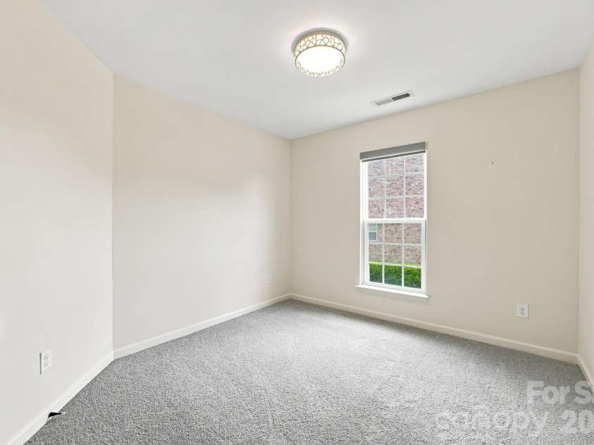 5842 Glassport Lane, Charlotte, NC 28210.  MLS# CAR4409928, YatesRealty ID 44677. 