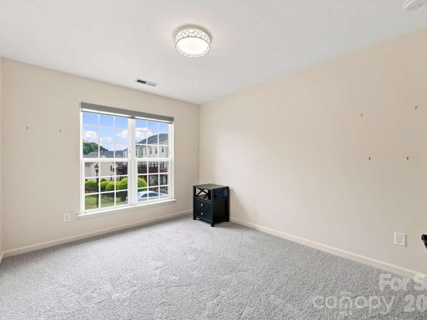 5842 Glassport Lane, Charlotte, NC 28210.  MLS# CAR4409928, YatesRealty ID 44677. 