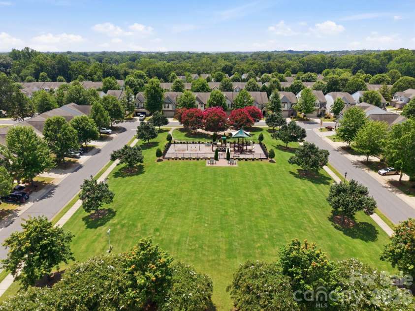 5842 Glassport Lane, Charlotte, NC 28210.  MLS# CAR4409928, YatesRealty ID 44677. 