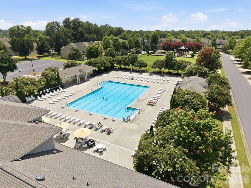 5842 Glassport Lane, Charlotte, NC 28210.  MLS# CAR4409928, YatesRealty ID 44677. 