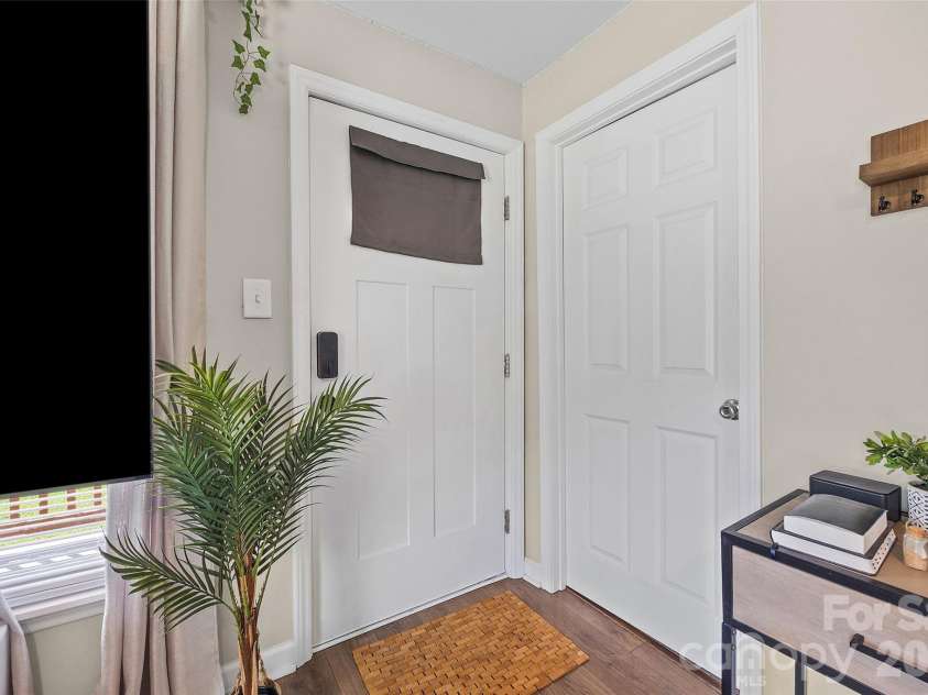 802 Grace Avenue, Kannapolis, NC 28083.  MLS# CAR4413262, YatesRealty ID 44679. 