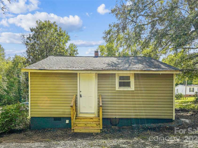 804 Sowell Street, Lancaster, SC 29720.  MLS# CAR4188430, YatesRealty ID 4468. 