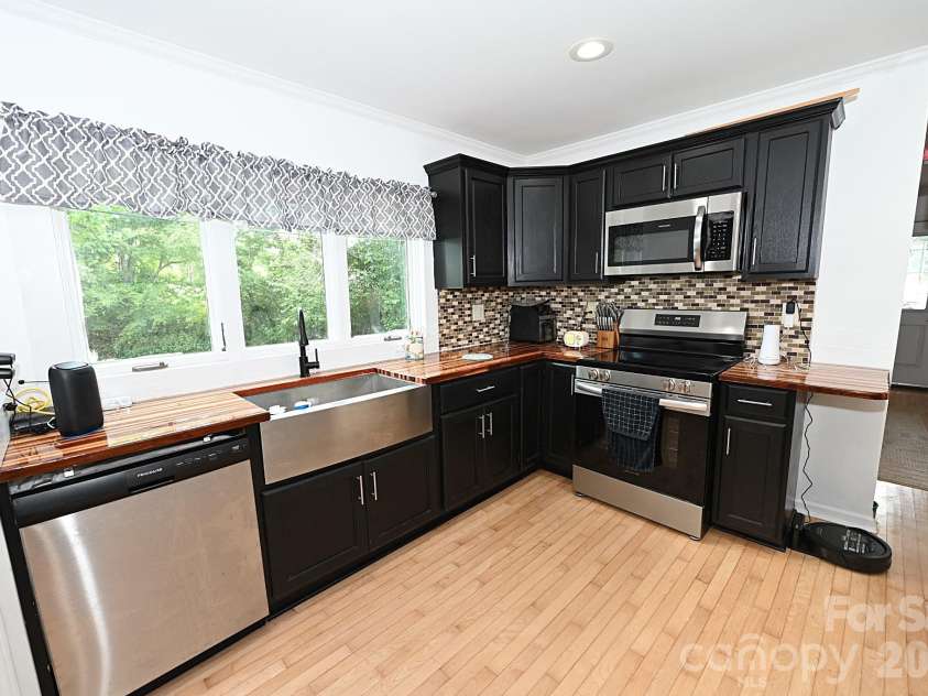 3392 Pearidge Road, Bostic, NC 28018.  MLS# CAR4414530, YatesRealty ID 44683. Kitchen