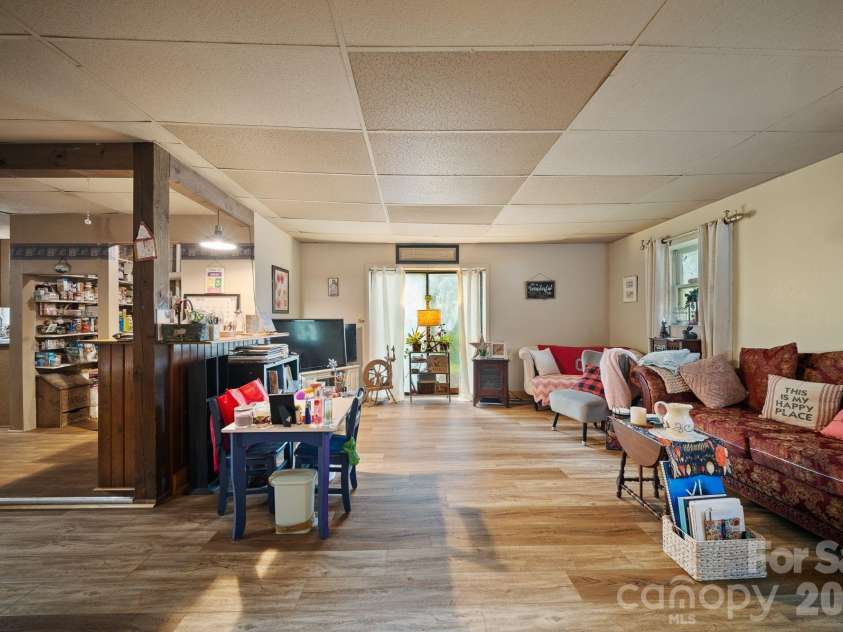 649 Monte Vista Road, Candler, NC 28715.  MLS# CAR4410166, YatesRealty ID 44684. 