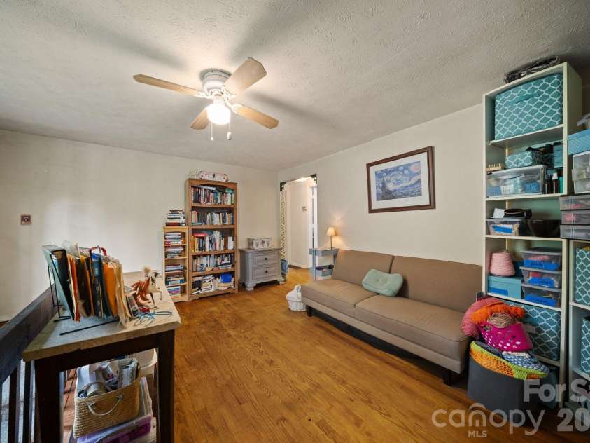 649 Monte Vista Road, Candler, NC 28715.  MLS# CAR4410166, YatesRealty ID 44684. 