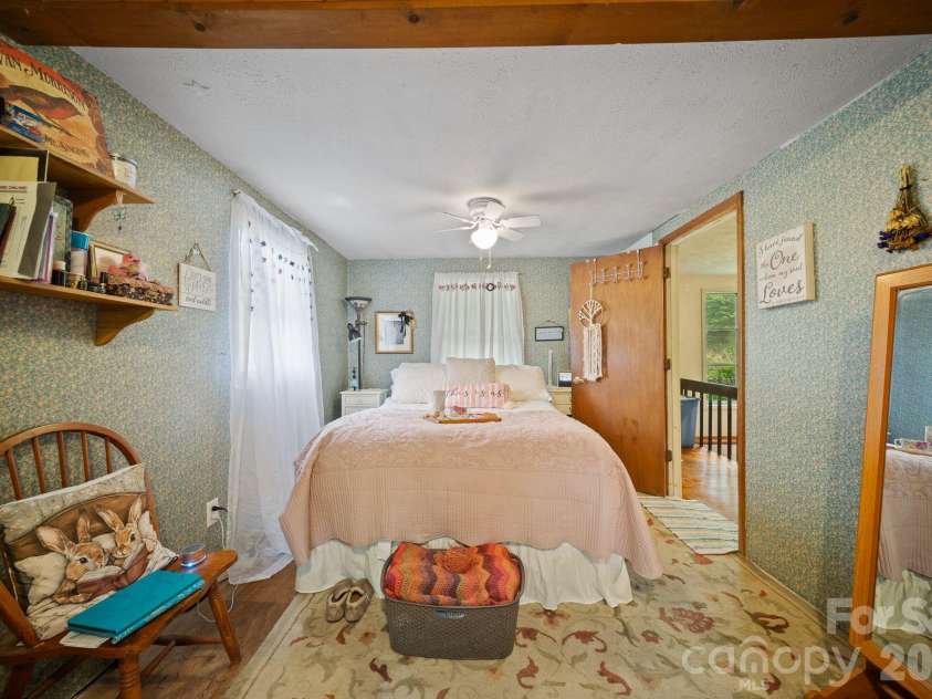 649 Monte Vista Road, Candler, NC 28715.  MLS# CAR4410166, YatesRealty ID 44684. 