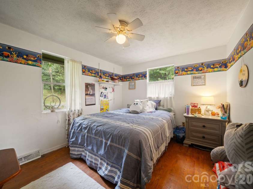 649 Monte Vista Road, Candler, NC 28715.  MLS# CAR4410166, YatesRealty ID 44684. 