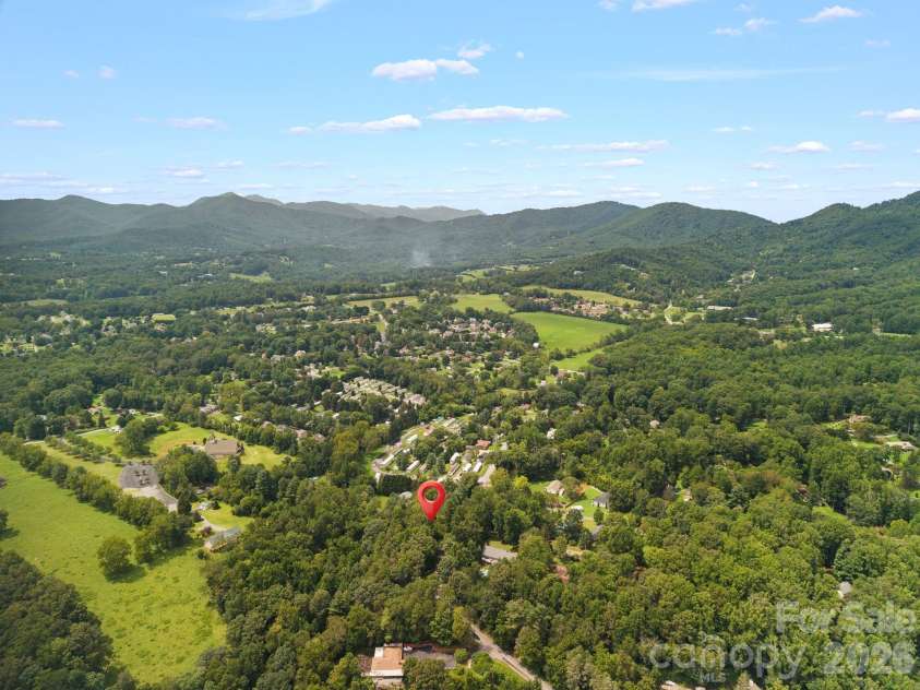 649 Monte Vista Road, Candler, NC 28715.  MLS# CAR4410166, YatesRealty ID 44684. 