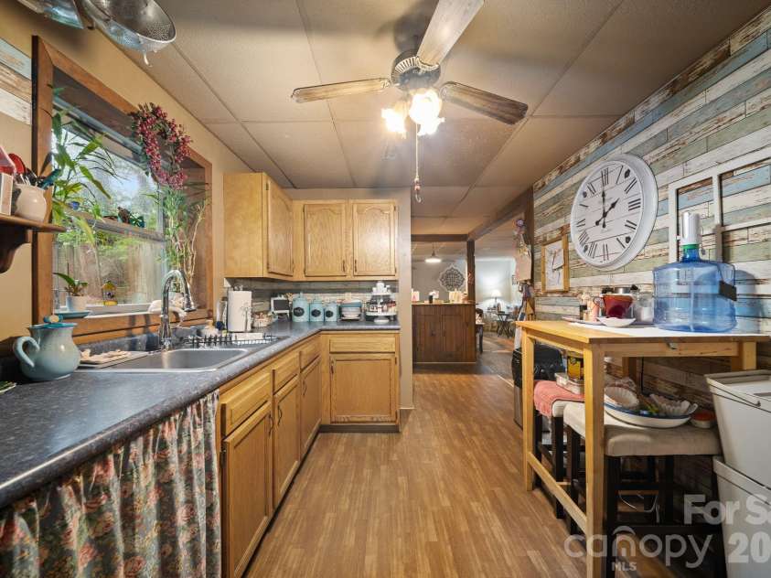 649 Monte Vista Road, Candler, NC 28715.  MLS# CAR4410166, YatesRealty ID 44684. Kitchen