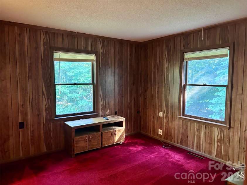 135 Davies Circle, Cleveland, NC 27013.  MLS# CAR4415052, YatesRealty ID 44688. 
