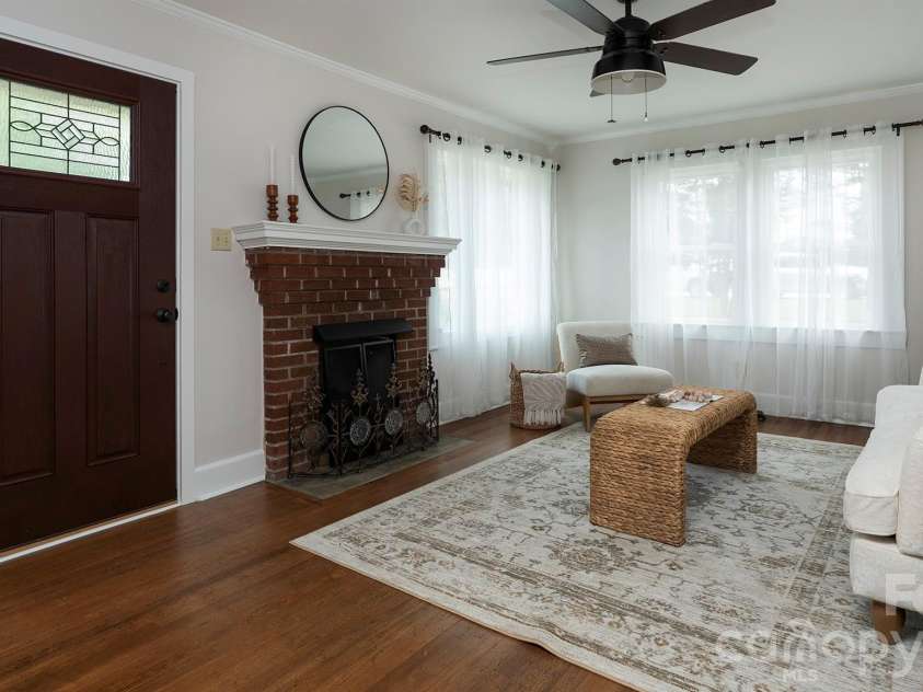3308 16th Street, Hickory, NC 28601.  MLS# CAR4395211, YatesRealty ID 44689. 