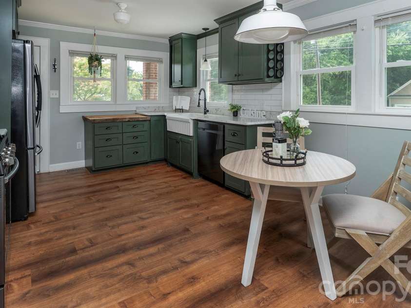 3308 16th Street, Hickory, NC 28601.  MLS# CAR4395211, YatesRealty ID 44689. 