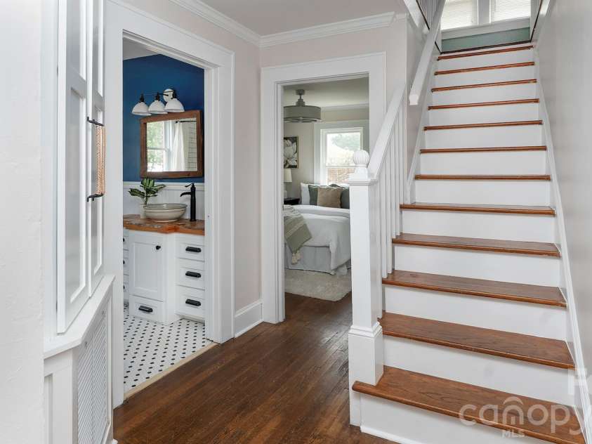 3308 16th Street, Hickory, NC 28601.  MLS# CAR4395211, YatesRealty ID 44689. 