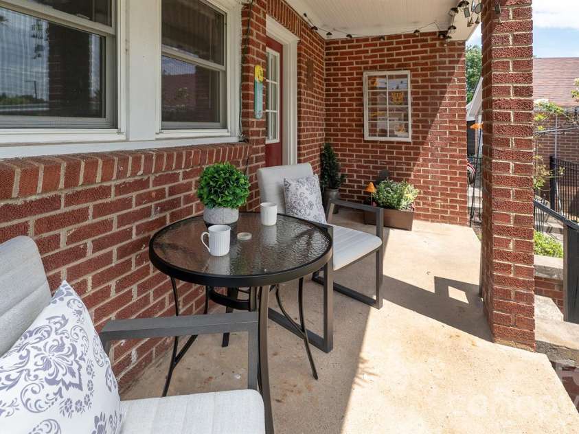 3308 16th Street, Hickory, NC 28601.  MLS# CAR4395211, YatesRealty ID 44689. 