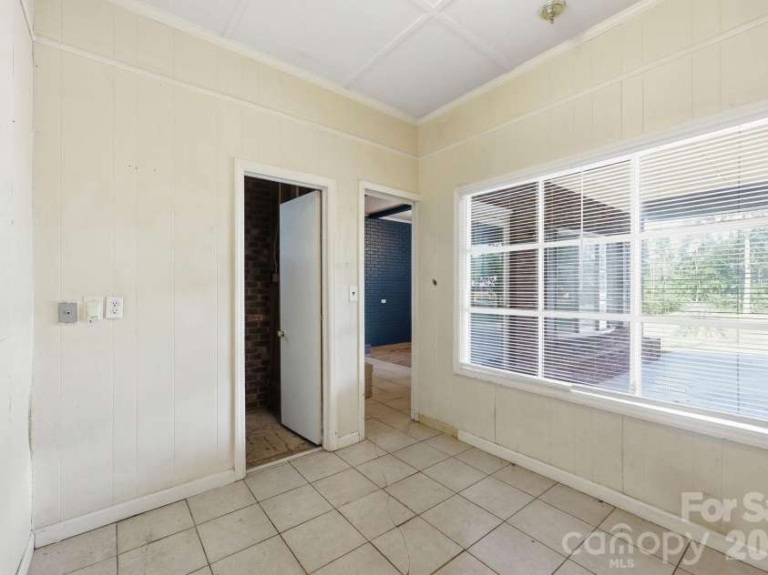 355 Swink Avenue, Salisbury, NC 28147.  MLS# CAR4402977, YatesRealty ID 44690. 
