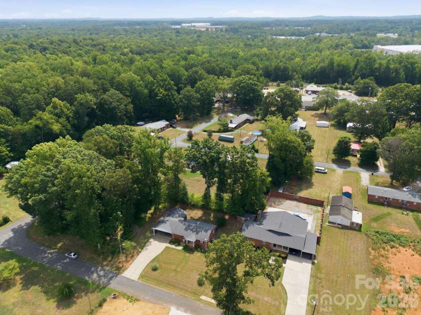 355 Swink Avenue, Salisbury, NC 28147.  MLS# CAR4402977, YatesRealty ID 44690. 