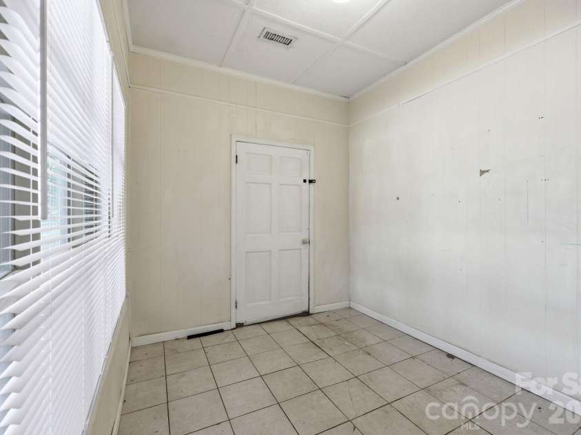 355 Swink Avenue, Salisbury, NC 28147.  MLS# CAR4402977, YatesRealty ID 44690. Flex space