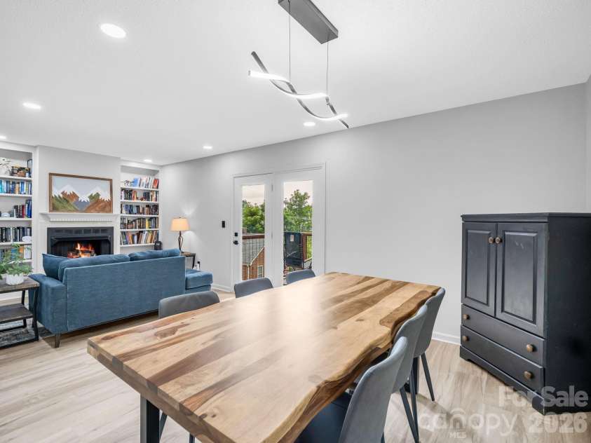89 Hillview Circle, Brevard, NC 28712.  MLS# CAR4414066, YatesRealty ID 44693. 