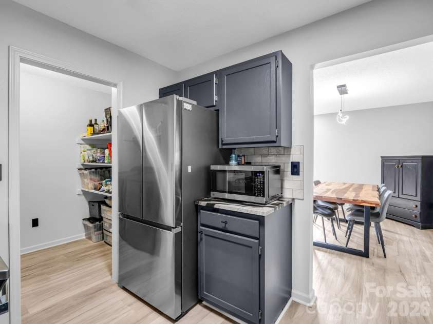 89 Hillview Circle, Brevard, NC 28712.  MLS# CAR4414066, YatesRealty ID 44693. 
