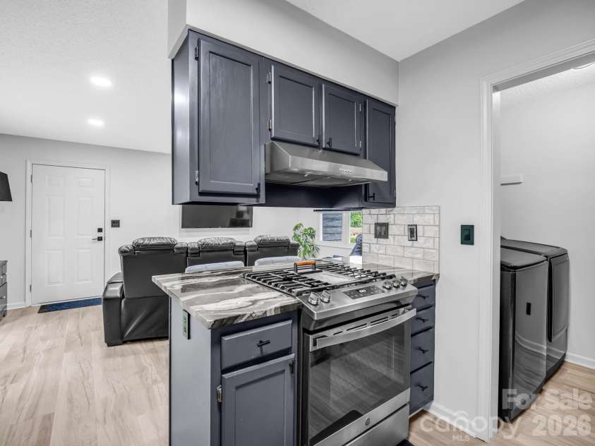 89 Hillview Circle, Brevard, NC 28712.  MLS# CAR4414066, YatesRealty ID 44693. 
