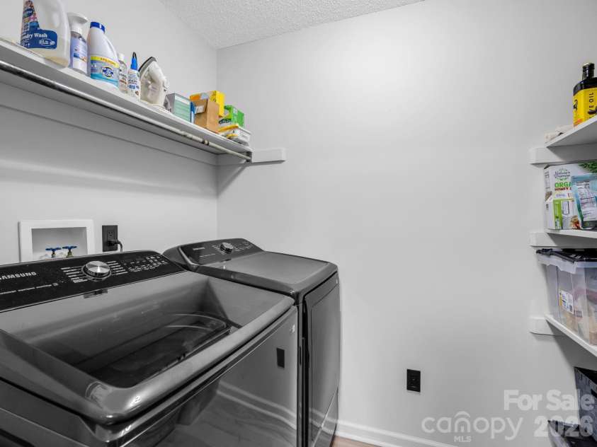 89 Hillview Circle, Brevard, NC 28712.  MLS# CAR4414066, YatesRealty ID 44693. 