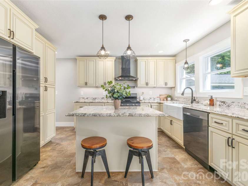 638 Newfound Street, Canton, NC 28716.  MLS# CAR4414081, YatesRealty ID 44694. 