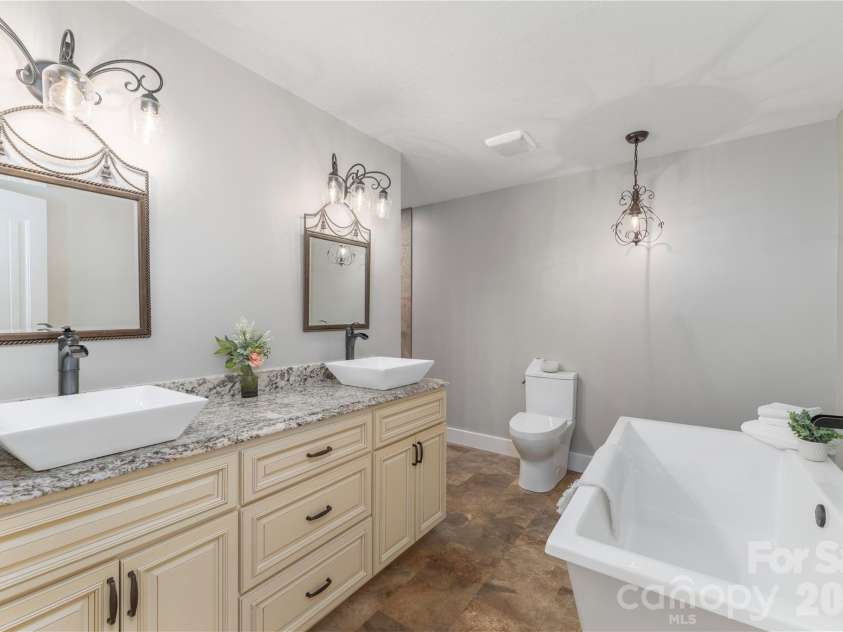 638 Newfound Street, Canton, NC 28716.  MLS# CAR4414081, YatesRealty ID 44694. 