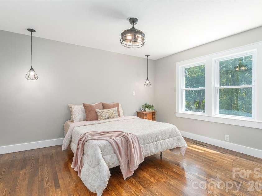 638 Newfound Street, Canton, NC 28716.  MLS# CAR4414081, YatesRealty ID 44694. 